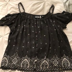 of shoulder light weight top